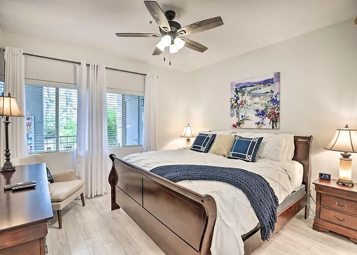 Holiday home Bright W/ Patio: 8 Mi To Old Town