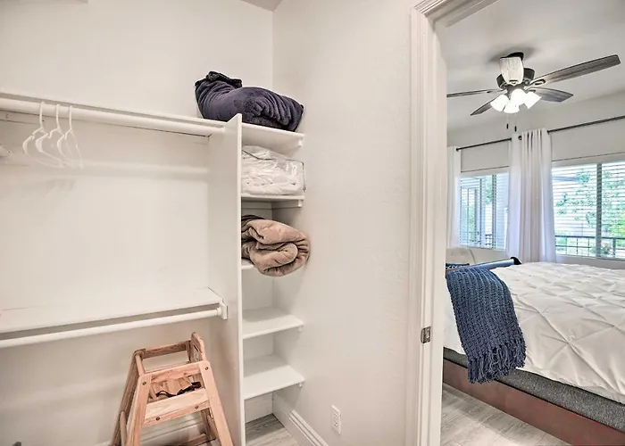 Bright W/ Patio: 8 Mi To Old Town * Scottsdale