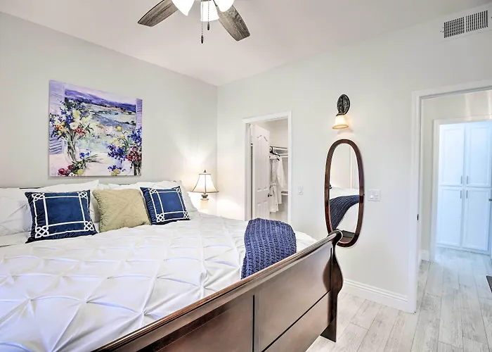 Bright W/ Patio: 8 Mi To Old Town Holiday home Scottsdale